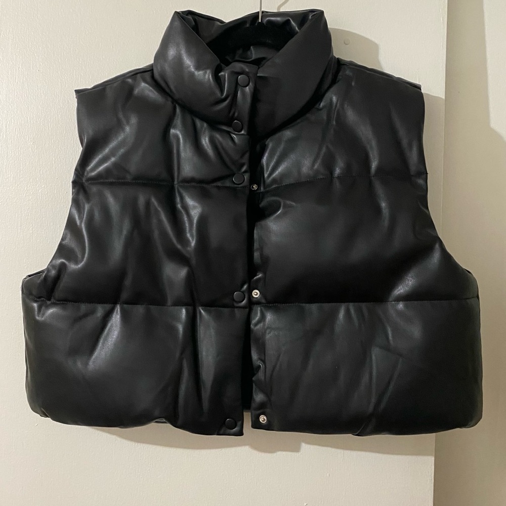 NWT Women Puffer Vest Faux Leather Black NEW XXL Oversized Bikercore Whimsygoth - Picture 8 of 12